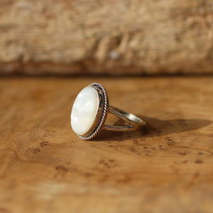 Mother of Pearl Boho Ring - Mother Of Pearl Ring - White Nacre Ring - Silversmith