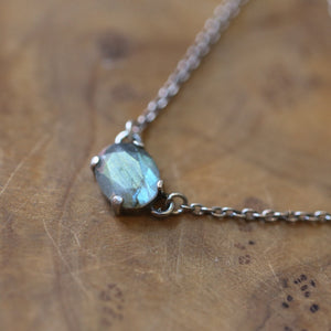 Dainty Labradorite Pendant - .925 Sterling Silver - Labradorite Preppy Prong Necklace