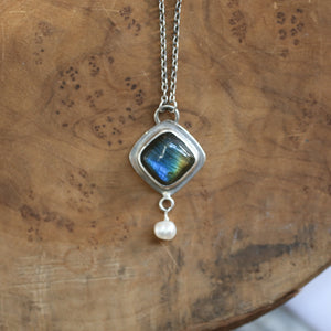 Labradorite Pendant - .925 Sterling Silver - Labradorite Freshwater Pearl Necklace