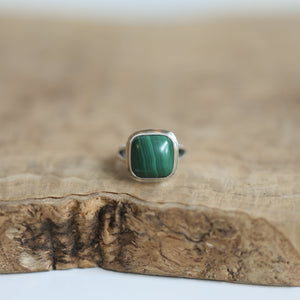 Malachite Ring - .925 Sterling Silver Ring - Silversmith Ring