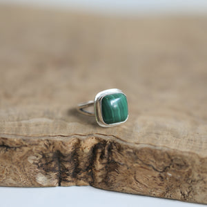 Malachite Ring - .925 Sterling Silver Ring - Silversmith Ring