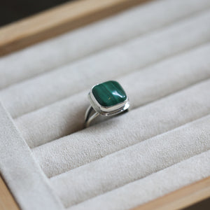 Malachite Ring - .925 Sterling Silver Ring - Silversmith Ring