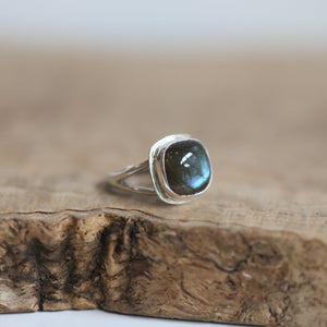 Labradorite Ring - .925 Sterling Silver - Labradorite Ring - Silversmith Ring