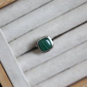 Malachite Ring - .925 Sterling Silver Ring - Silversmith Ring