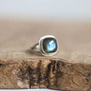 Labradorite Ring - .925 Sterling Silver - Labradorite Ring - Silversmith Ring