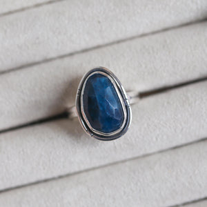 Chunky Apatite Boho Ring - .925 Sterling Silver - Apatite Silversmith Ring