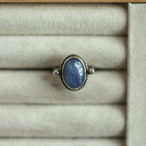 Ready to Ship - Lasso Ring - .925 Sterling Silver - Lapis Ring - Teal Blue Kyanite - Red Sponge Coral